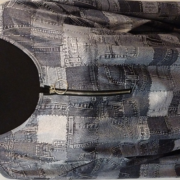 💜5/$25.00💜New 1X New Long top. - Picture 3 of 5